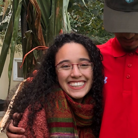 Meet your Posher, Amanda - Picture 1 of 1